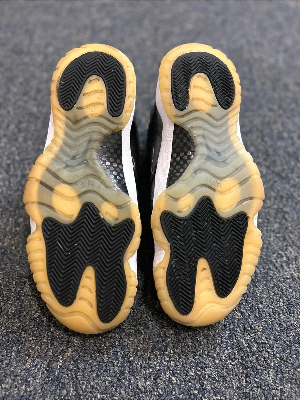 Jordan 11 Low Barons
